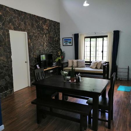טגאיטאי Blue Residence Tagaytay מראה חיצוני תמונה