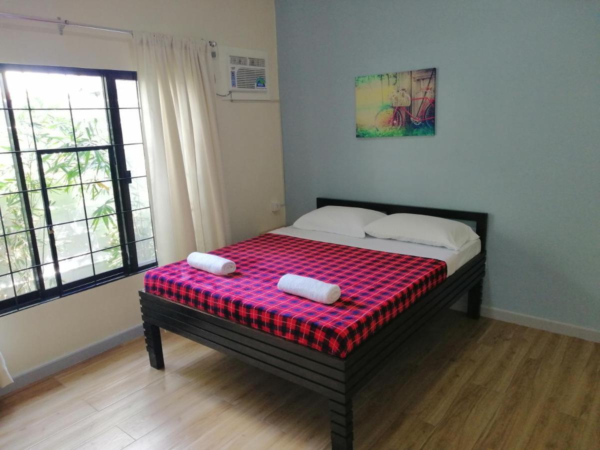 טגאיטאי Blue Residence Tagaytay מראה חיצוני תמונה