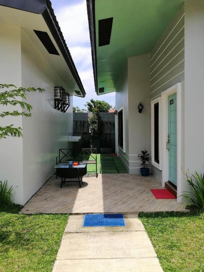 טגאיטאי Blue Residence Tagaytay מראה חיצוני תמונה