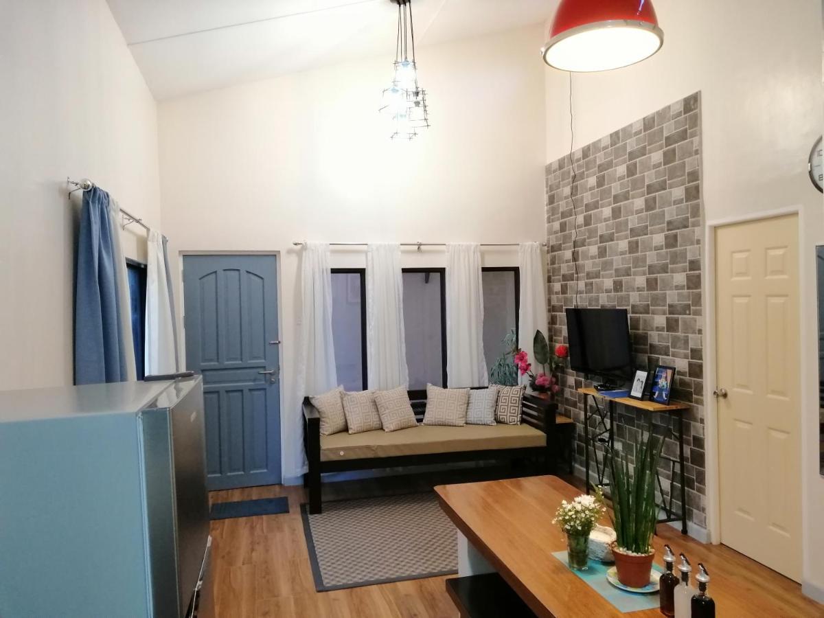 טגאיטאי Blue Residence Tagaytay מראה חיצוני תמונה