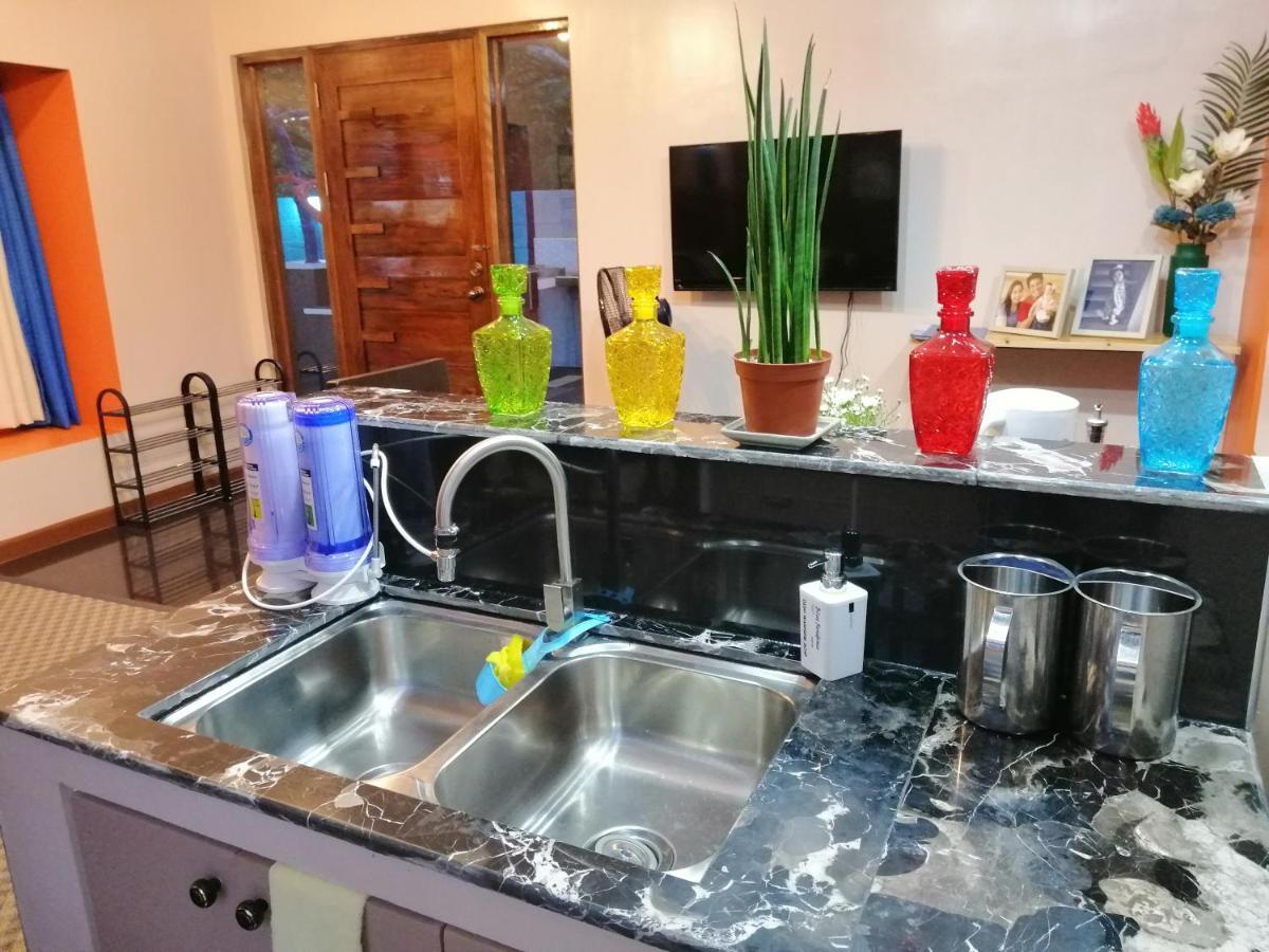 טגאיטאי Blue Residence Tagaytay מראה חיצוני תמונה
