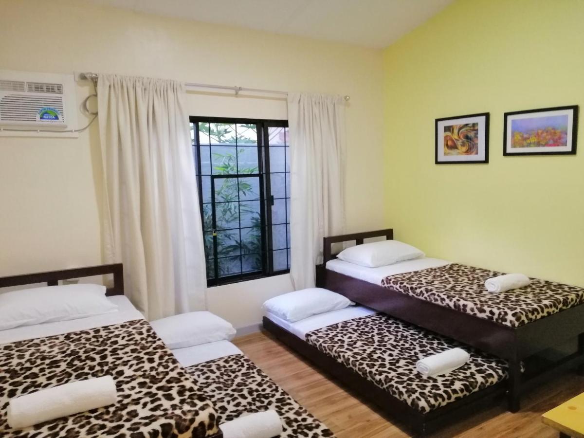טגאיטאי Blue Residence Tagaytay מראה חיצוני תמונה