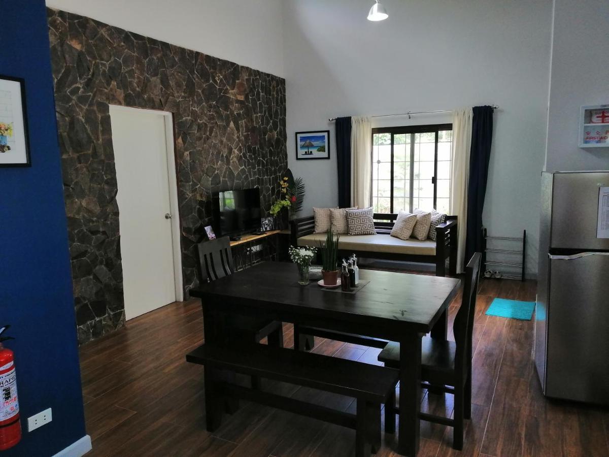 טגאיטאי Blue Residence Tagaytay מראה חיצוני תמונה