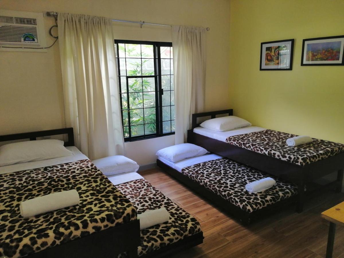 טגאיטאי Blue Residence Tagaytay מראה חיצוני תמונה