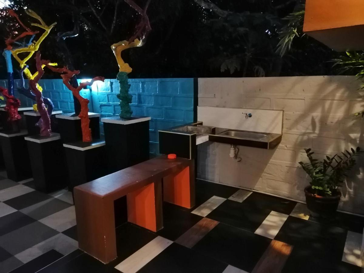 טגאיטאי Blue Residence Tagaytay מראה חיצוני תמונה